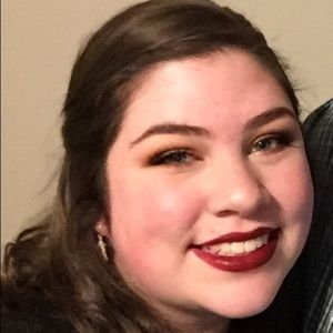 Meet your Posher, Lydia